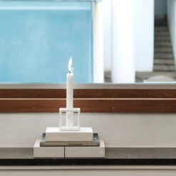 By Lassen Kubus 1 Kerzenhalter, Weiß 12 By Lassen Kubus 1 Kerzenhalter, Weiß -Innendekorationen 108ByLassen iso