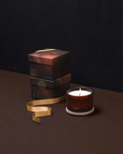 Skandinavisk Duftkerze Mit Deckel, TAKKA, 90 G -Innendekorationen 20122 100 STYLING TAKKA SCENT CANDLE 90G