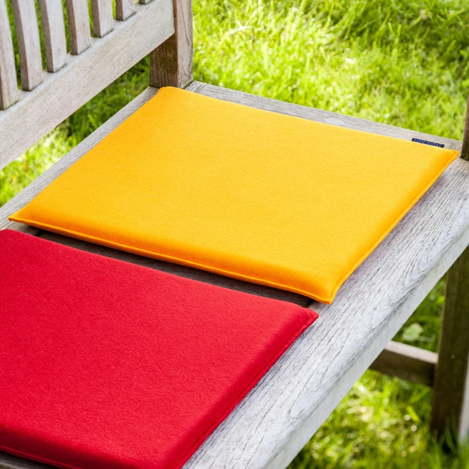 HEY-SIGN FRISBEE Sitzkissen Gefüllt & Quadratisch - 35x35 Cm - Mohnrot 4 HEY-SIGN FRISBEE Sitzkissen Gefüllt & Quadratisch - 35x35 Cm - Mohnrot – Bild 2