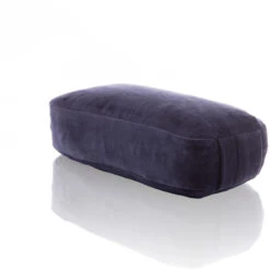 Farbenfreunde TROUBLE AWAY Kissen Mit Dinkelfüllung - 33x15x10 Cm - Blue Velvet