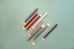 LED Spitzkerze, 2 Stück, Nordic White 8 LED Spitzkerze, 2 Stück, Nordic White -Innendekorationen All Colour Tapers large