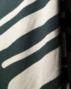 Brush Decke, Grün - Porzellanweiß -Innendekorationen Brush Nicholai Green CloseUp role