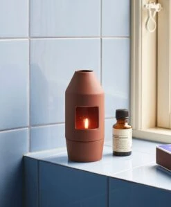 Hay Chim Chim Duftzerstäuber, Dark Terrakotta -Innendekorationen Chim Chim Scent Diffuser dark terracotta
