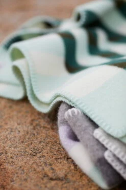 Kvam Überwurf 135 X 200 cm, Grün -Innendekorationen KVAM 5213 M Green