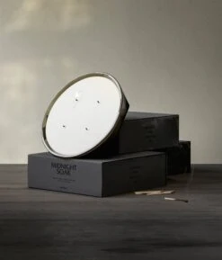 Menu Olfacte Duftkerze, 428 G, Midnight Soak -Innendekorationen MENU Olfacte Scented Candle Midnight Soak 3