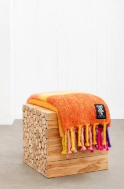 Karpalo Pastel Überwurf Aus Mohair -Innendekorationen Metsovaara Karpolo Styled