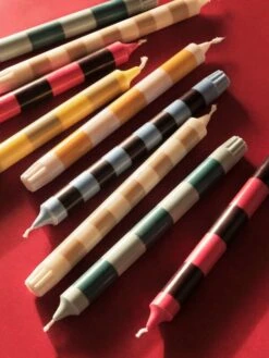 Hay Stripe Kerze, Rot - Bordeauxrot -Innendekorationen Stripe Candle douce bright 2