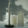 LED-Stumpenkerze, 7,8 X 10 cm, Rustikale Textur, Vanillegelb -Innendekorationen Vanilla Taper and Pillar candles with a chamber large