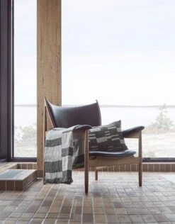 Oras Decke, 140 x 190 Cm, Schwarz – Natur -Innendekorationen anno SS21 oras throw pino deco cushion pattern woven linen hires