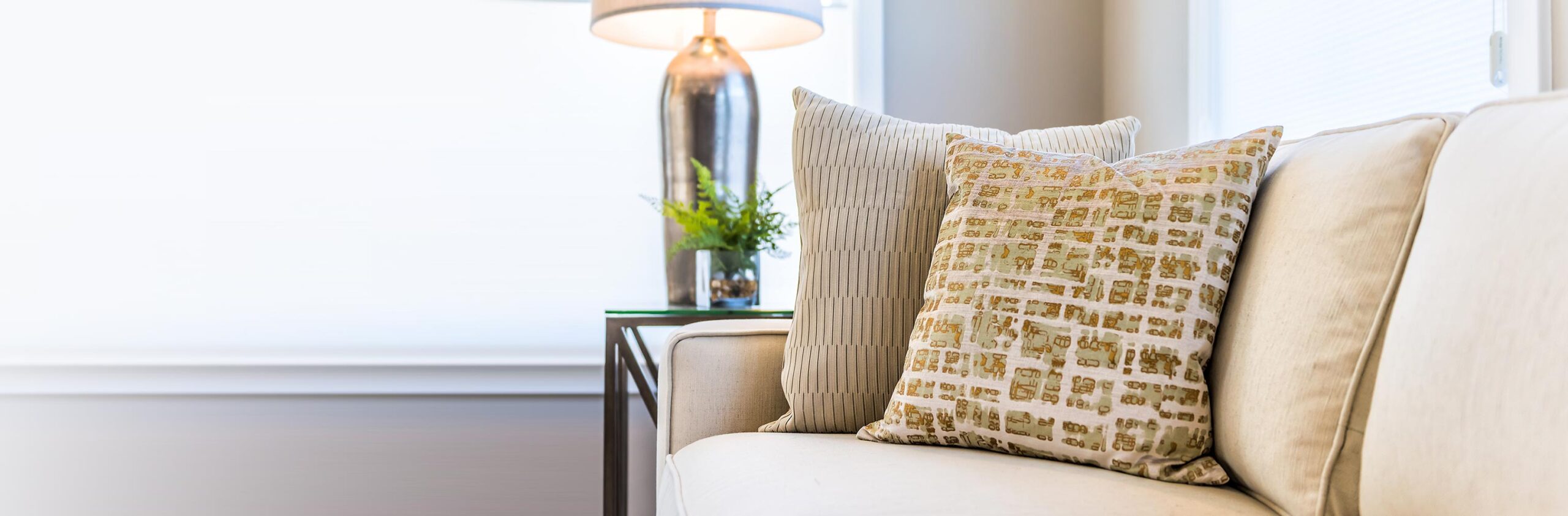 Innendekorationen -Innendekorationen slider 01 at 2x scaled